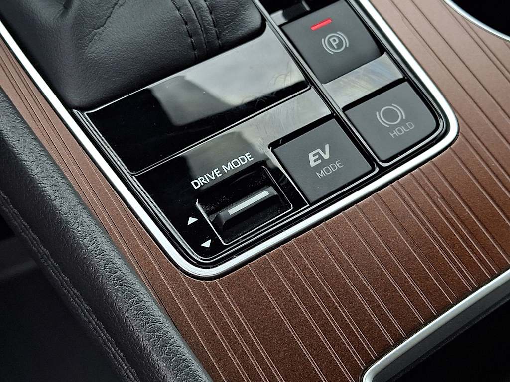 Thumbnail: 2022 Toyota Sienna - 29