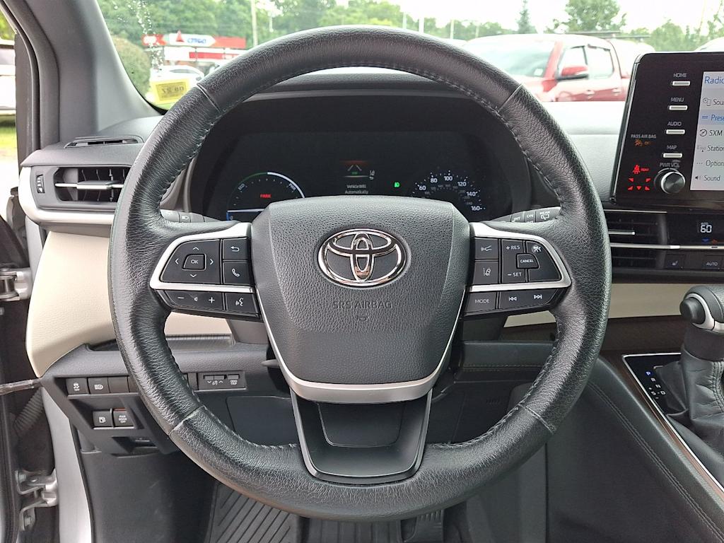 Thumbnail: 2022 Toyota Sienna - 9