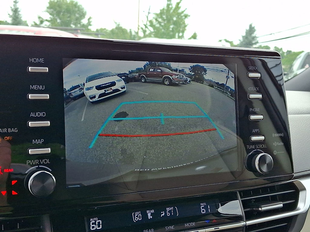 Thumbnail: 2022 Toyota Sienna - 25
