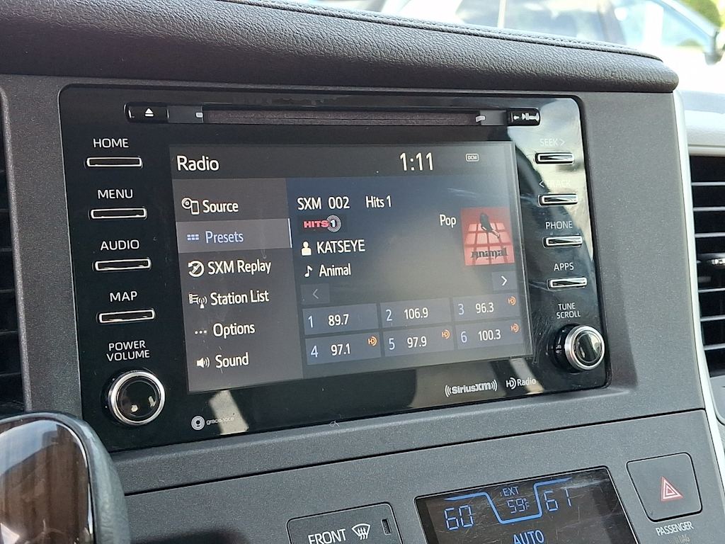 Thumbnail: 2020 Toyota Sienna - 26