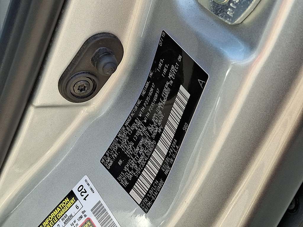 Thumbnail: 2020 Toyota Sienna - 16