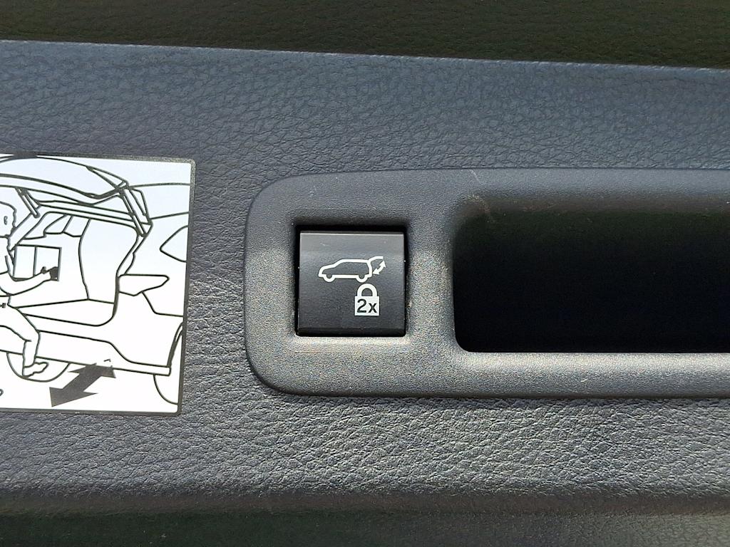 Thumbnail: 2022 Toyota Sienna - 35
