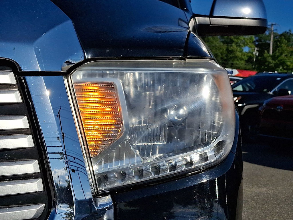 Thumbnail: 2015 Toyota Tundra - 18