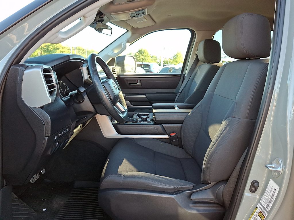 Thumbnail: 2024 Toyota Tundra - 9
