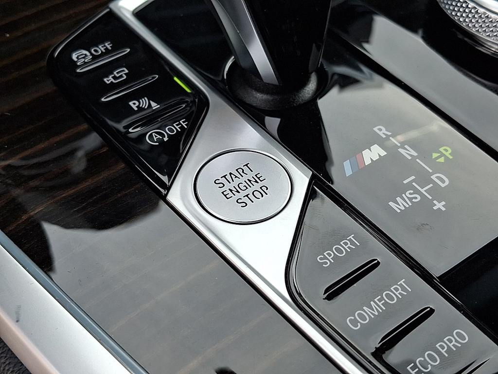 Thumbnail: 2021 BMW X7 - 26