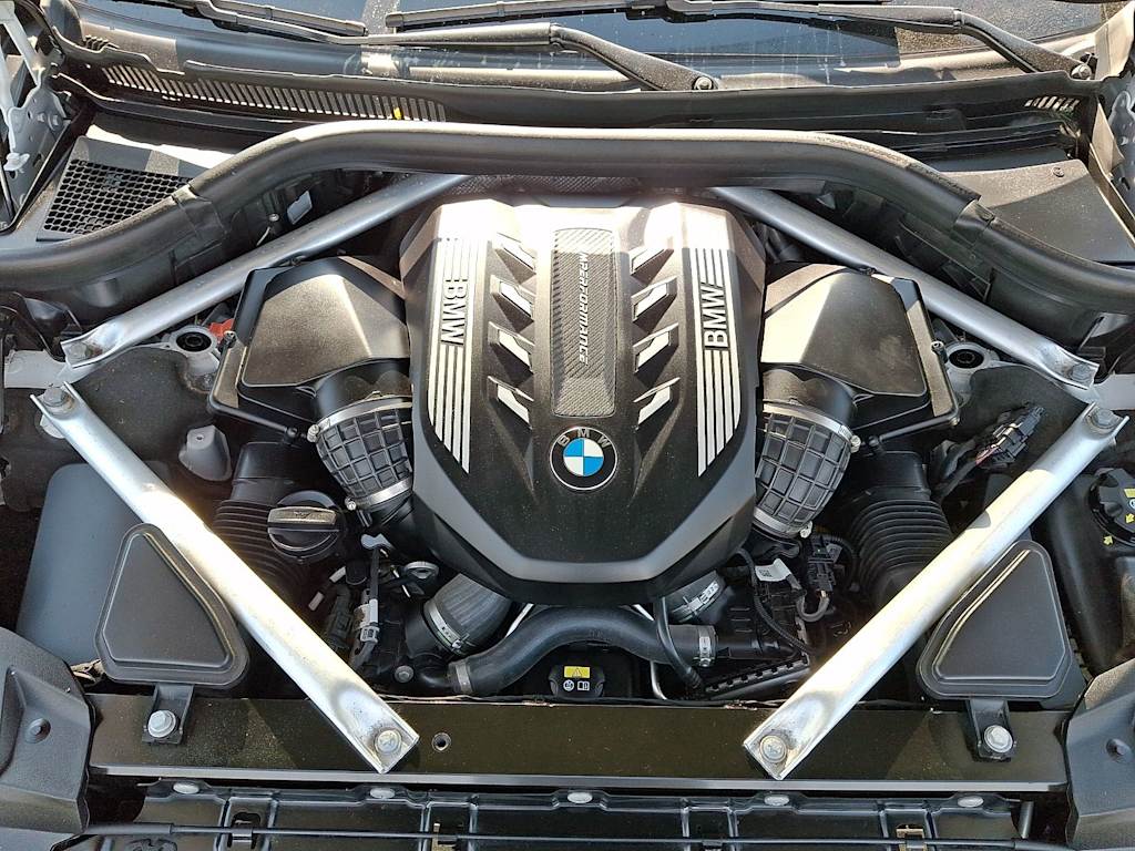 Thumbnail: 2021 BMW X7 - 7