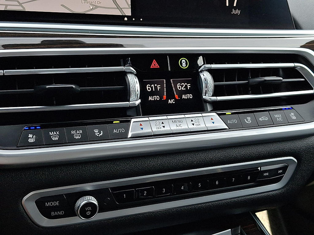 Thumbnail: 2021 BMW X7 - 21