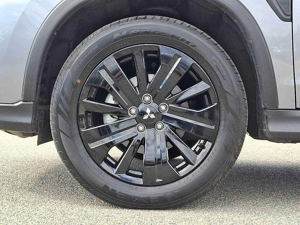 Thumbnail: 2025 Mitsubishi Outlander Sport - 8