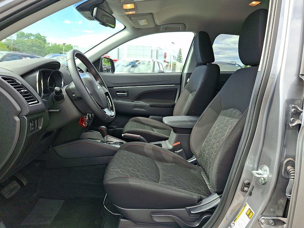 Thumbnail: 2025 Mitsubishi Outlander Sport - 10