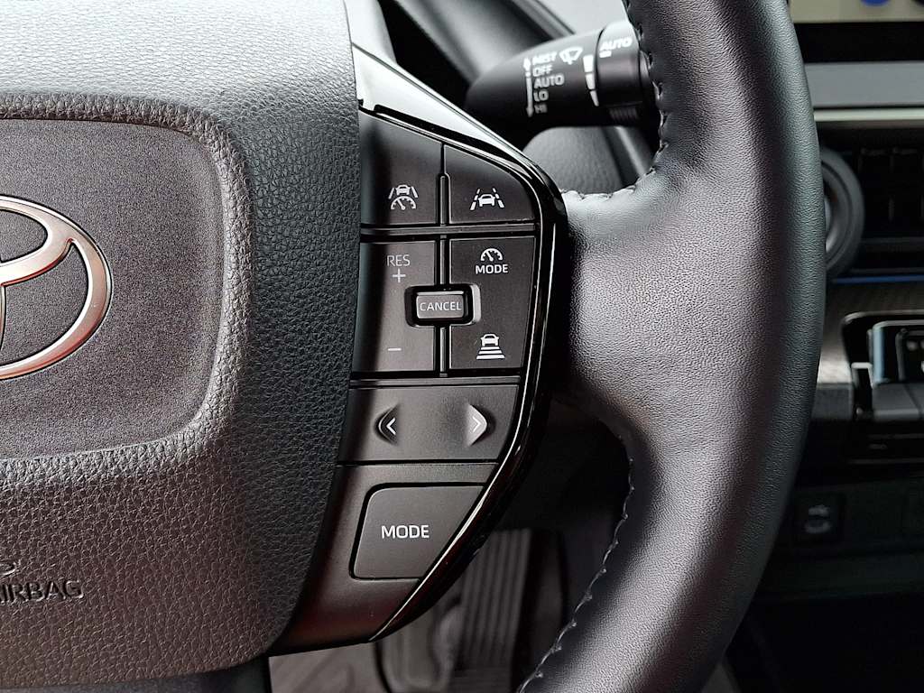Thumbnail: 2025 Toyota Prius - 27