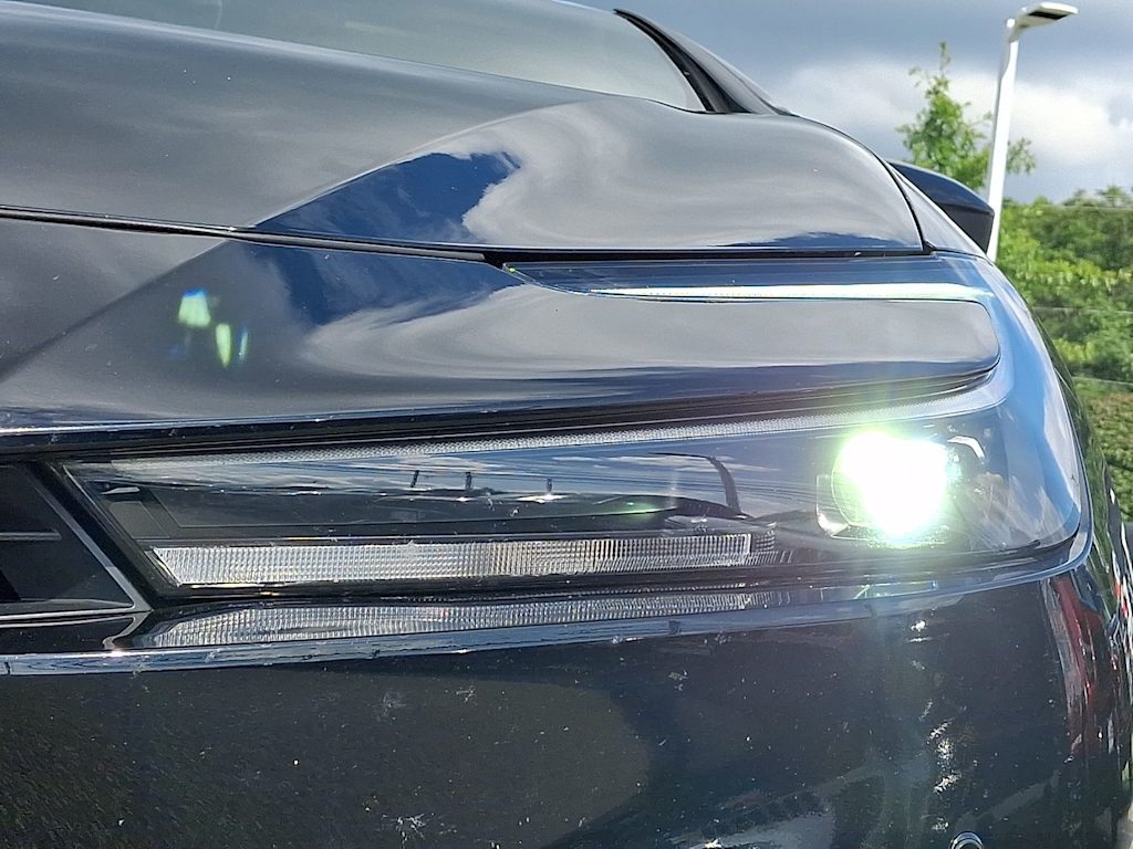 Thumbnail: 2025 Toyota Prius - 19