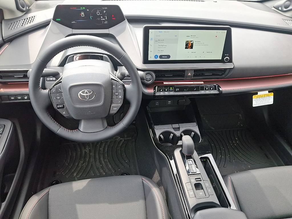 Thumbnail: 2026 Toyota Prius v - 2