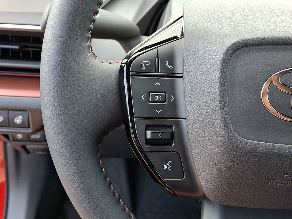 Thumbnail: 2026 Toyota Prius v - 26