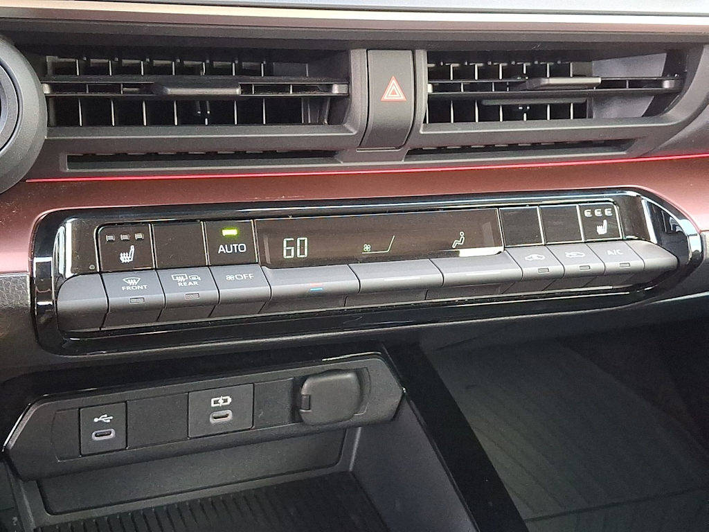 Thumbnail: 2023 Toyota Prius Prime - 23