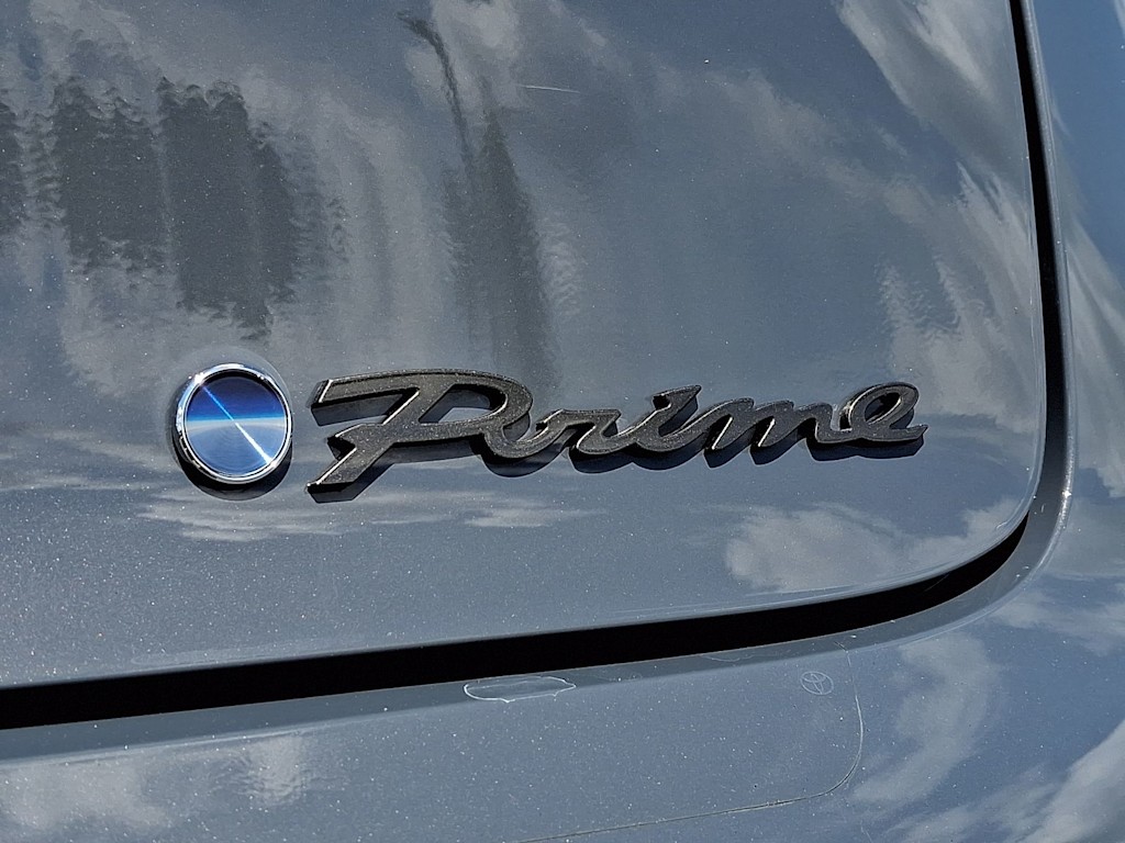 Thumbnail: 2023 Toyota Prius Prime - 32