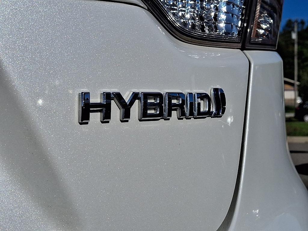 Thumbnail: 2022 Toyota Corolla - 31
