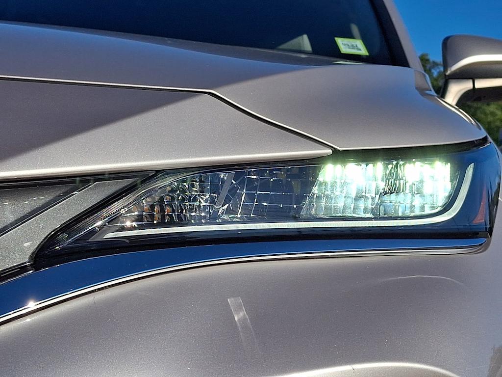 Thumbnail: 2021 Toyota Venza - 19