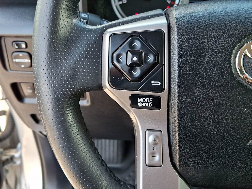 Thumbnail: 2017 Toyota 4Runner - 27