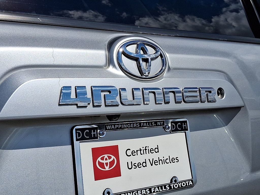 Thumbnail: 2017 Toyota 4Runner - 7