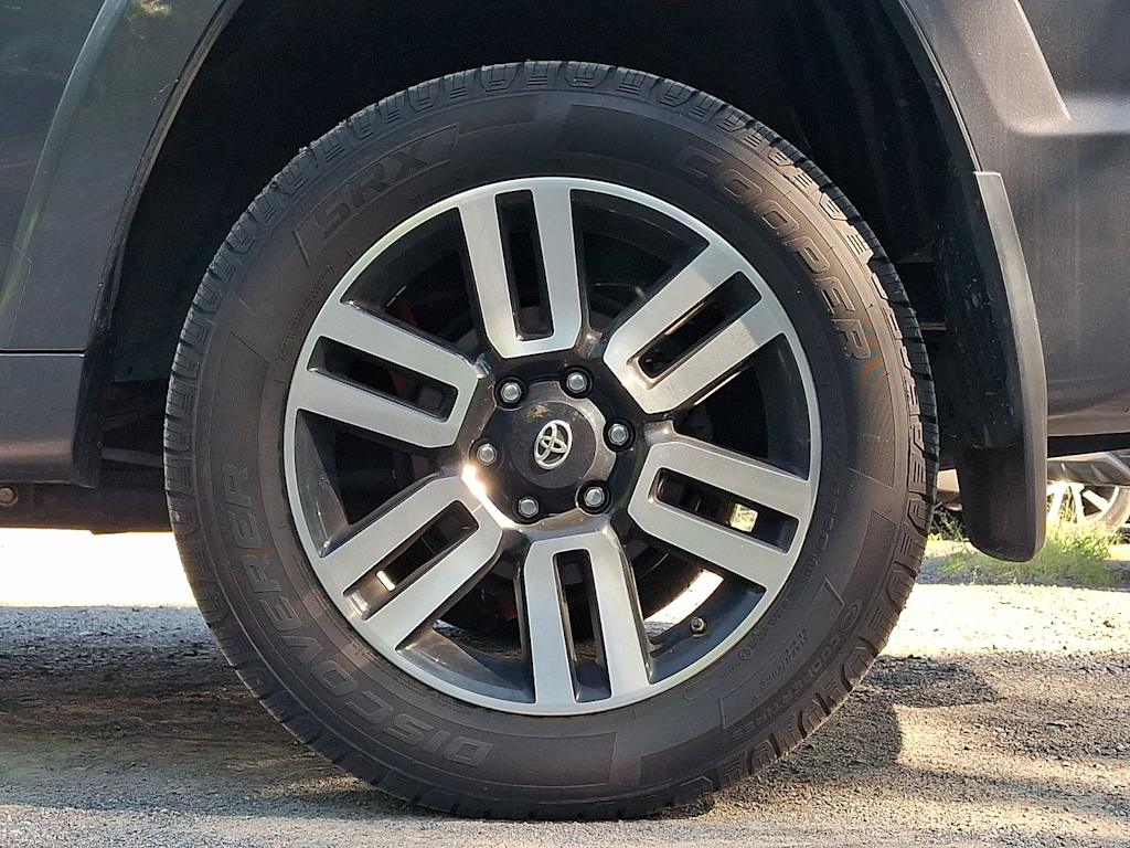 Thumbnail: 2019 Toyota 4Runner - 7