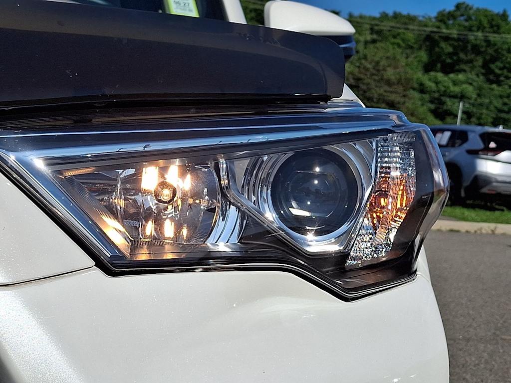 Thumbnail: 2023 Toyota 4Runner - 17