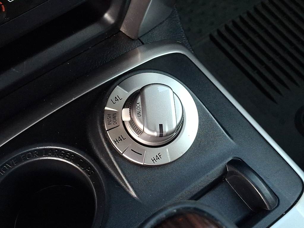 Thumbnail: 2023 Toyota 4Runner - 16