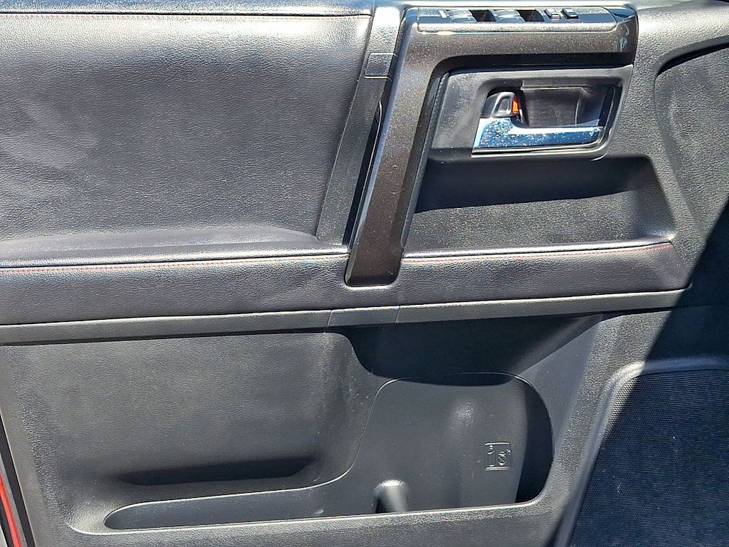 Thumbnail: 2022 Toyota 4Runner - 21