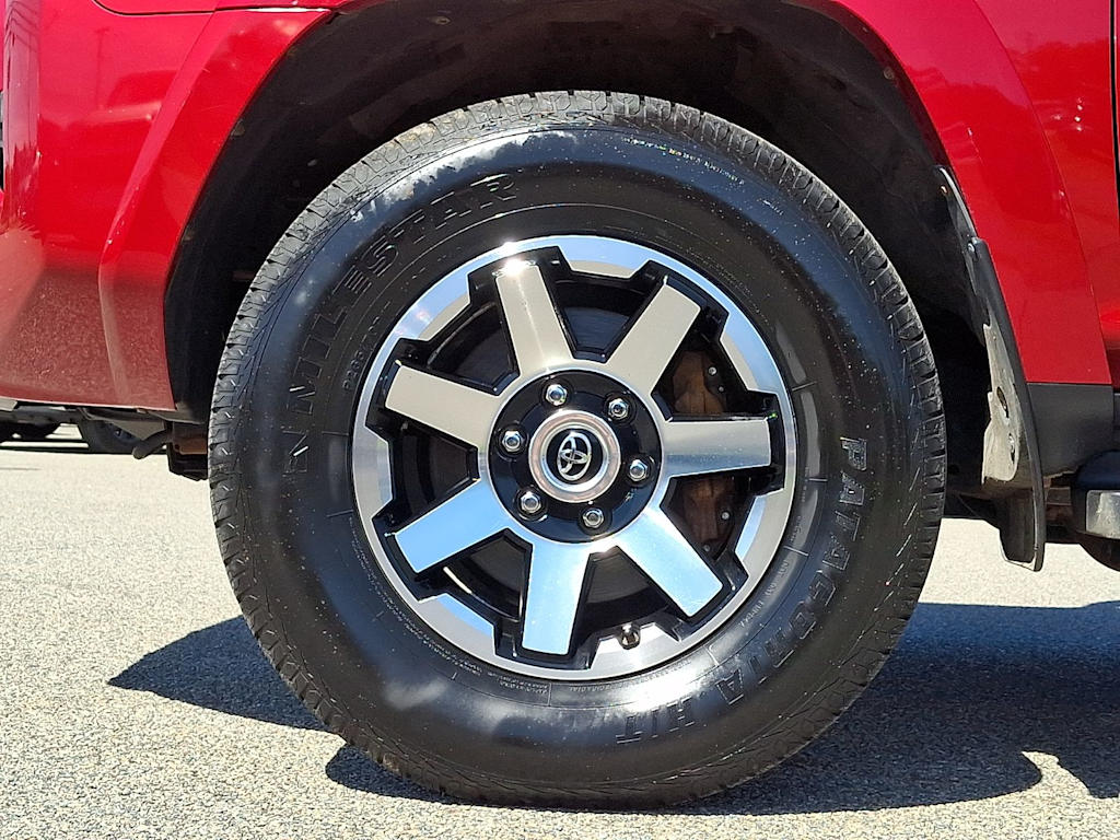 Thumbnail: 2022 Toyota 4Runner - 8
