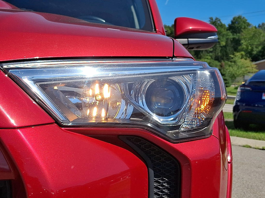 Thumbnail: 2022 Toyota 4Runner - 19