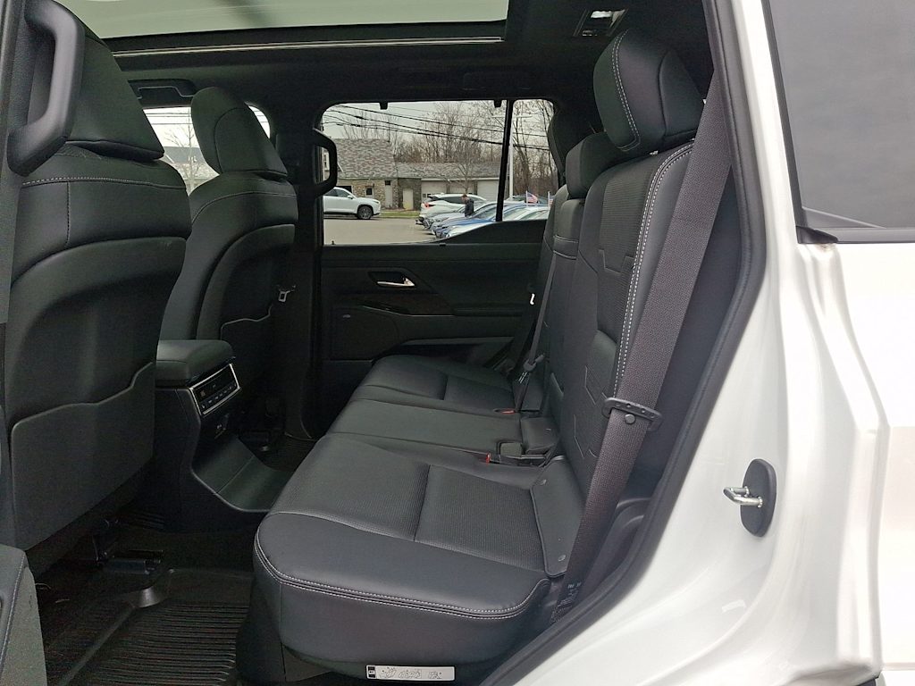 Thumbnail: 2024 Lexus ES - 11