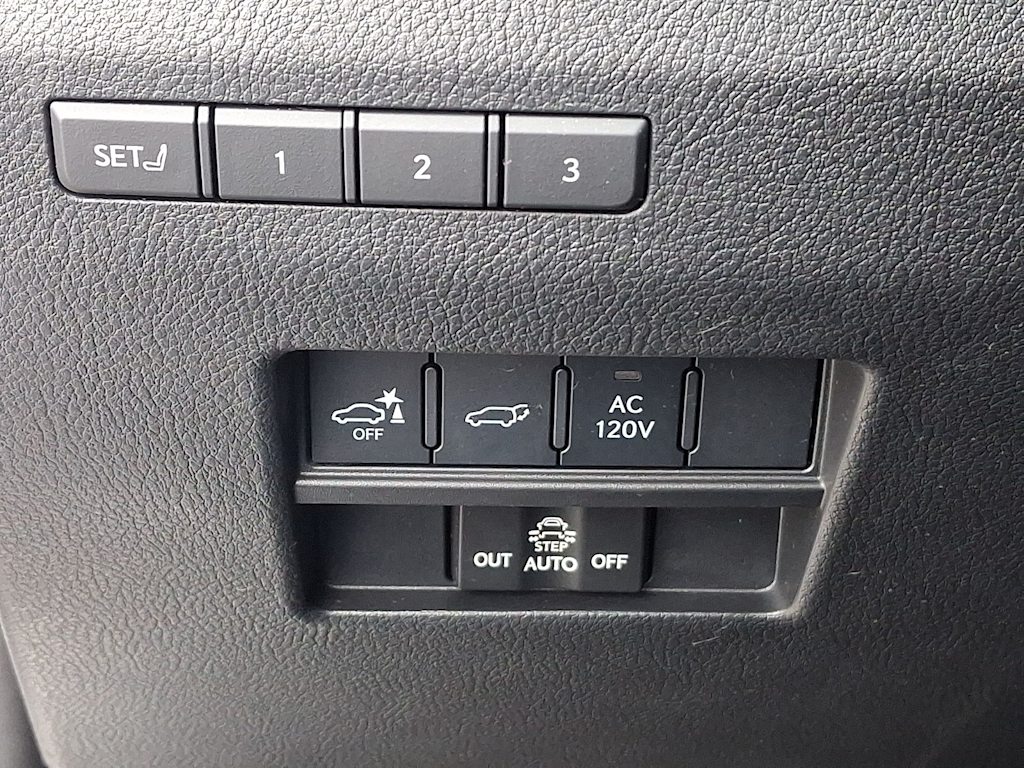 Thumbnail: 2024 Lexus ES - 33