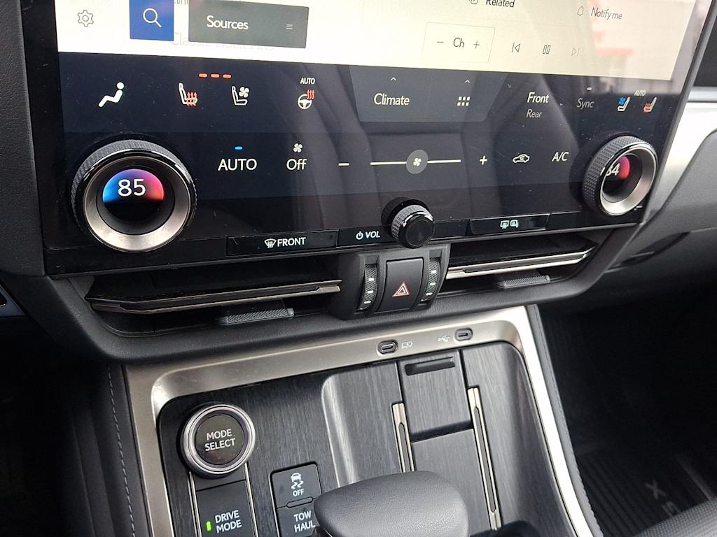 Thumbnail: 2024 Lexus ES - 25