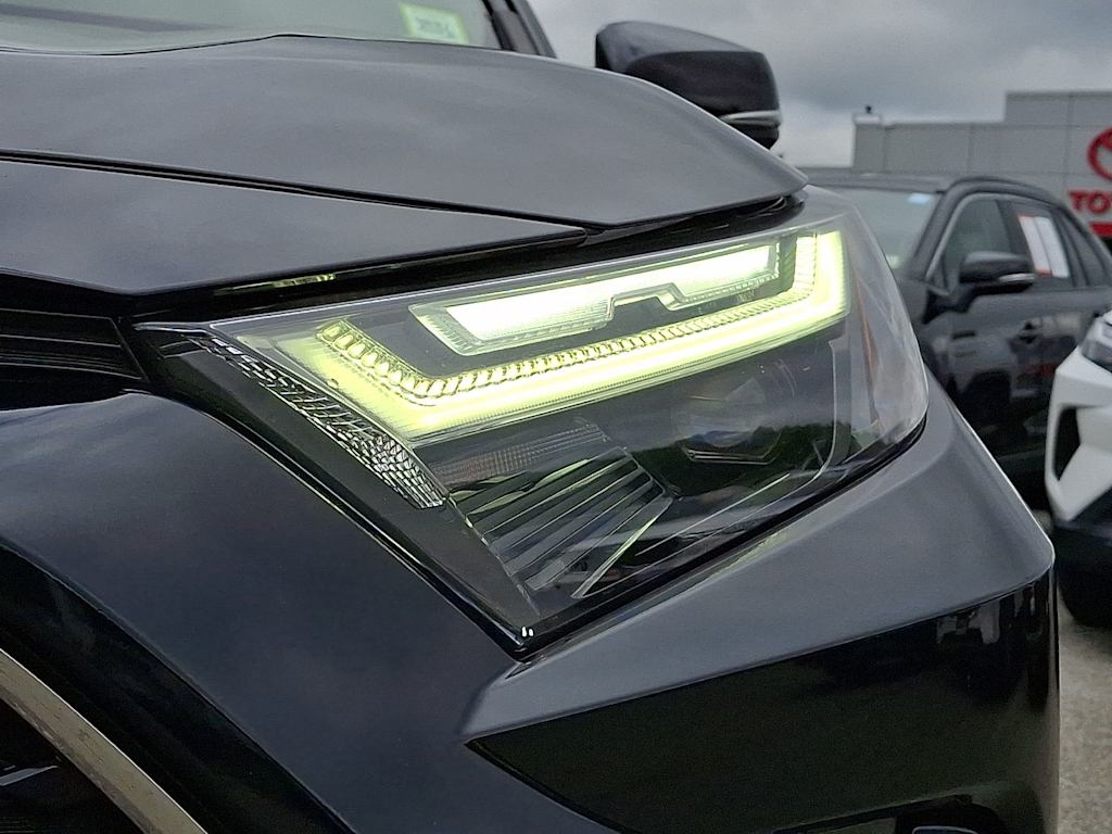 Thumbnail: 2023 Toyota RAV4 - 20