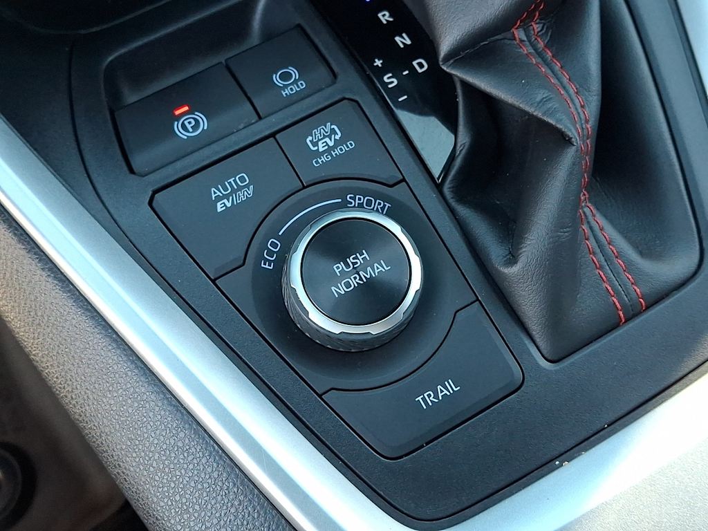 Thumbnail: 2021 Toyota RAV4 - 30