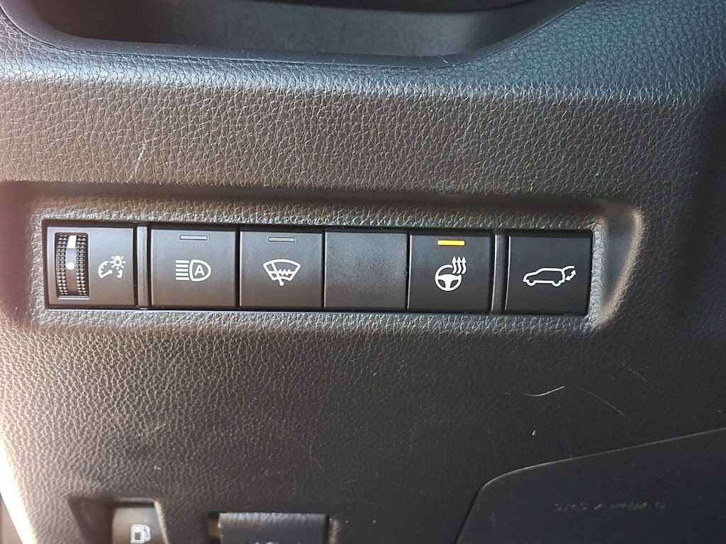 Thumbnail: 2021 Toyota RAV4 - 32