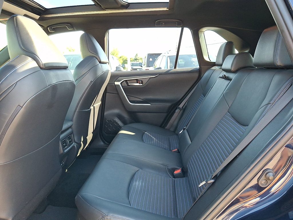 Thumbnail: 2019 Toyota RAV4 - 11