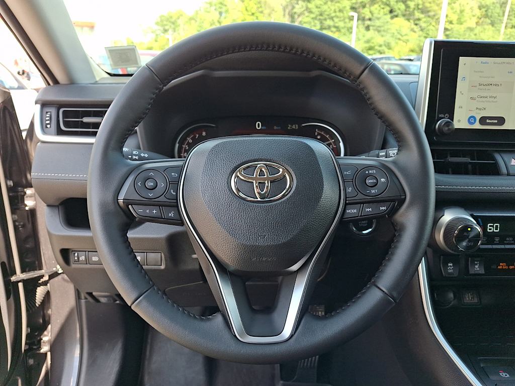 Thumbnail: 2025 Toyota RAV4 - 8