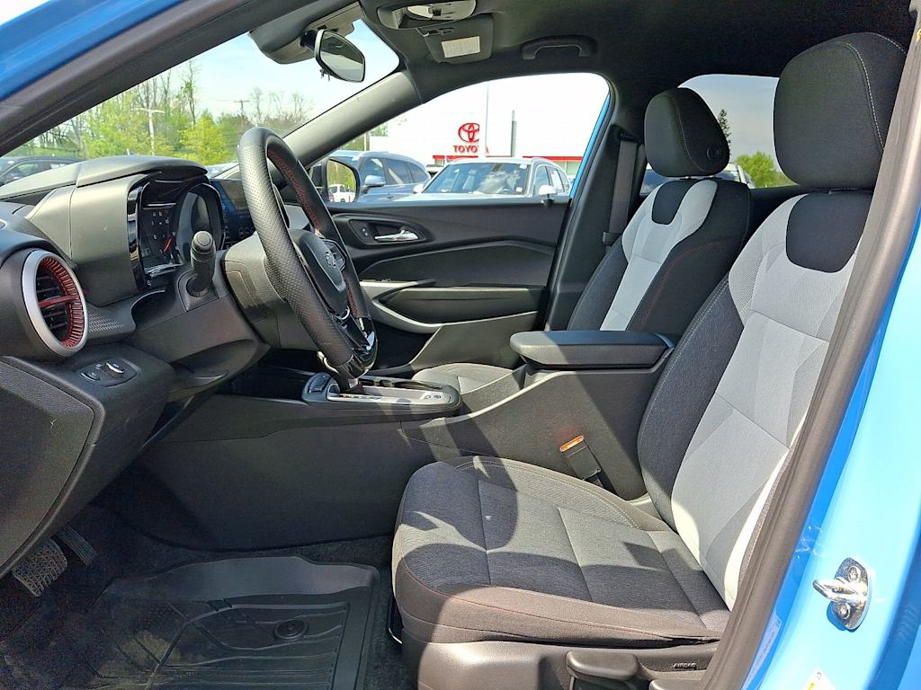 Thumbnail: 2024 Chevrolet Trax - 10