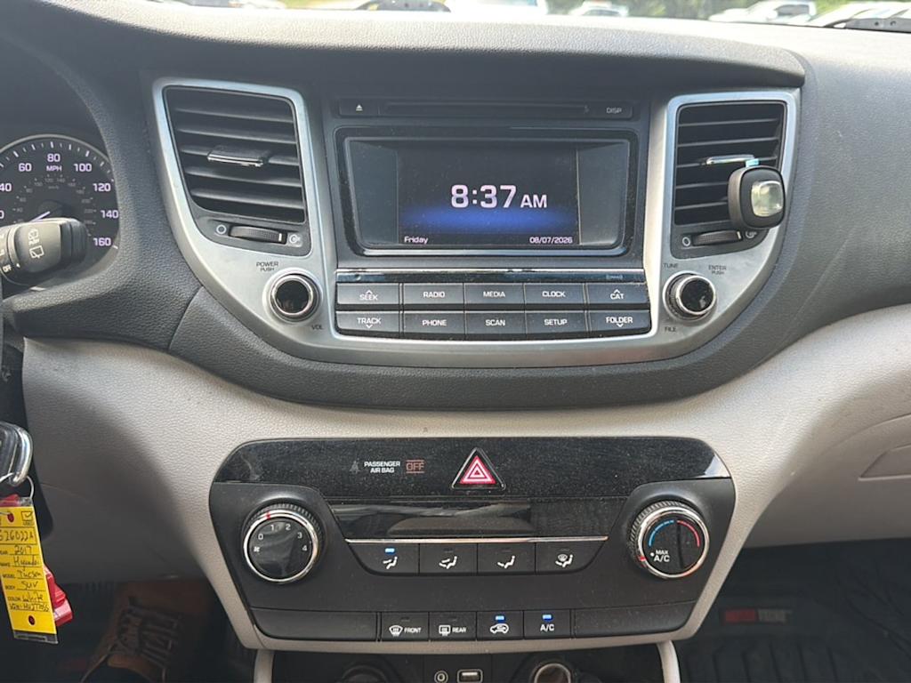 Thumbnail: 2017 Hyundai Tucson - 8