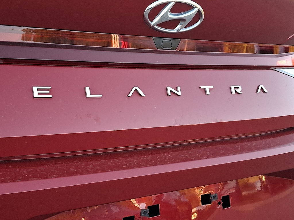 Thumbnail: 2023 Hyundai Elantra - 7