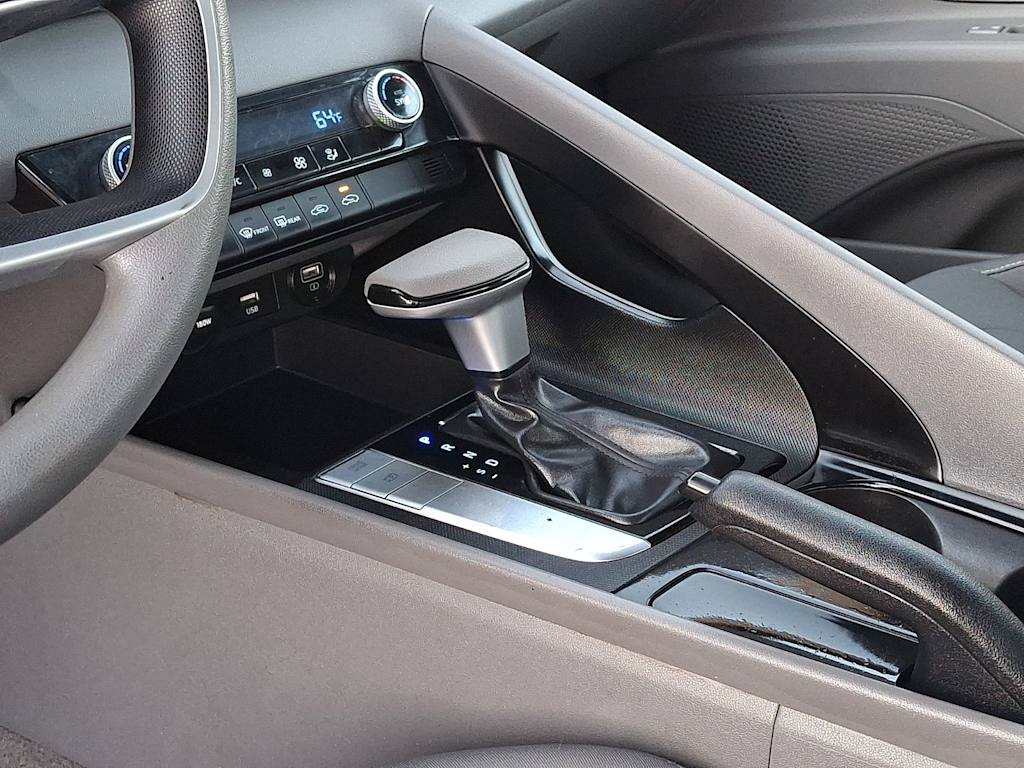 Thumbnail: 2023 Hyundai Elantra - 13
