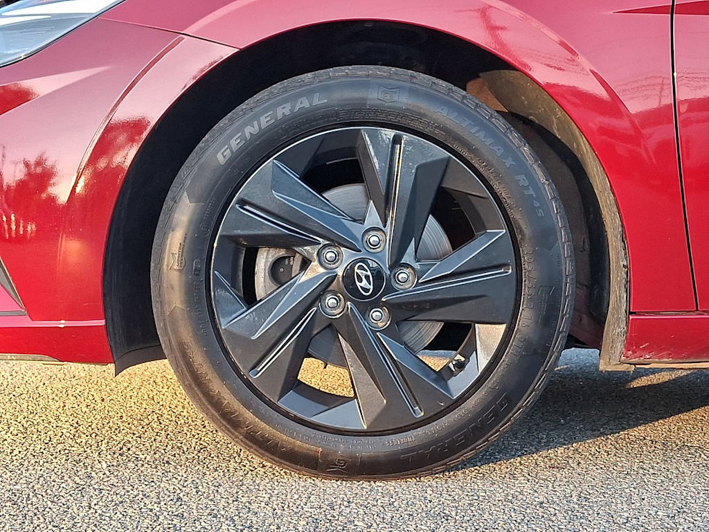 Thumbnail: 2023 Hyundai Elantra - 8