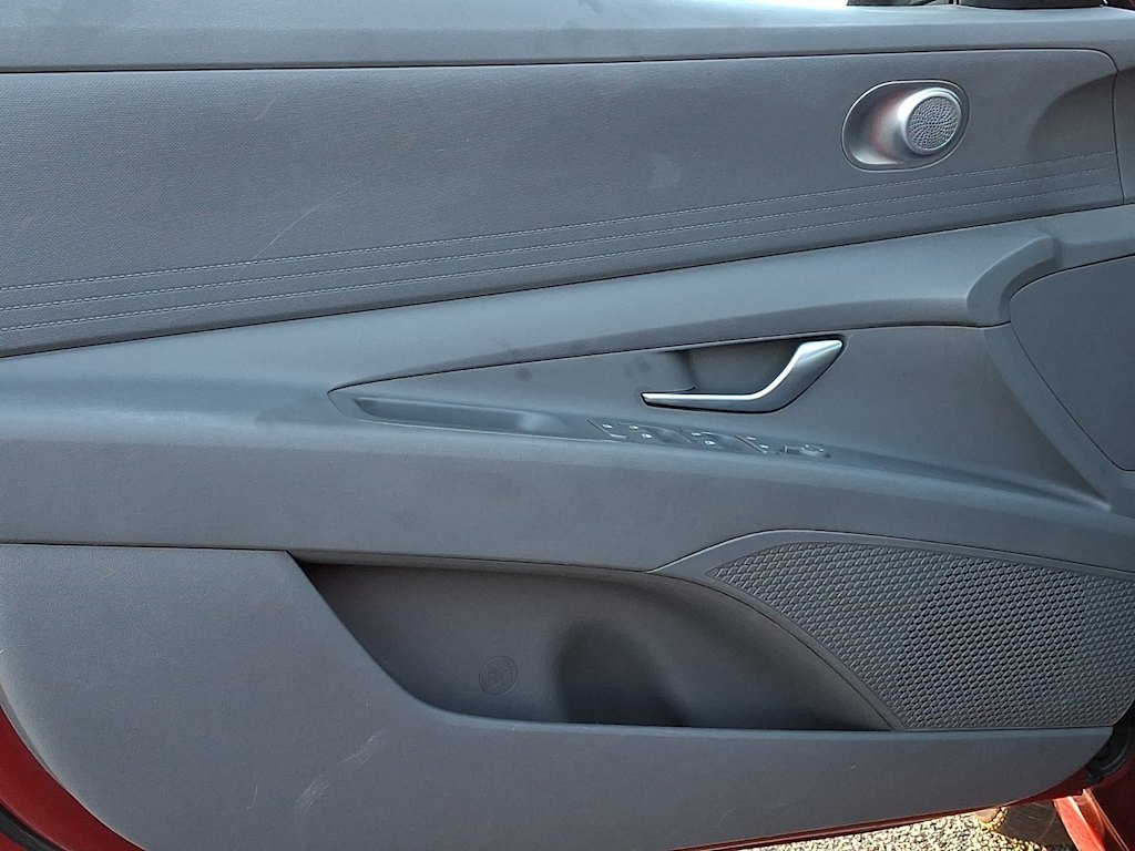 Thumbnail: 2023 Hyundai Elantra - 3