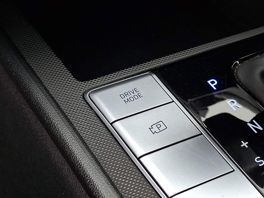 Thumbnail: 2024 Hyundai Elantra - 28