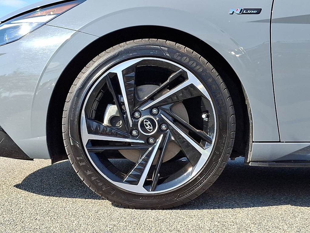 Thumbnail: 2021 Hyundai Elantra - 8