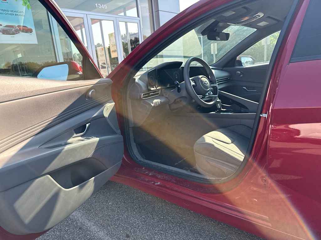 Thumbnail: 2023 Hyundai Elantra - 19