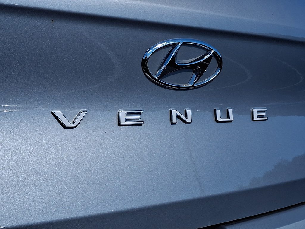 Thumbnail: 2022 Hyundai Venue - 7