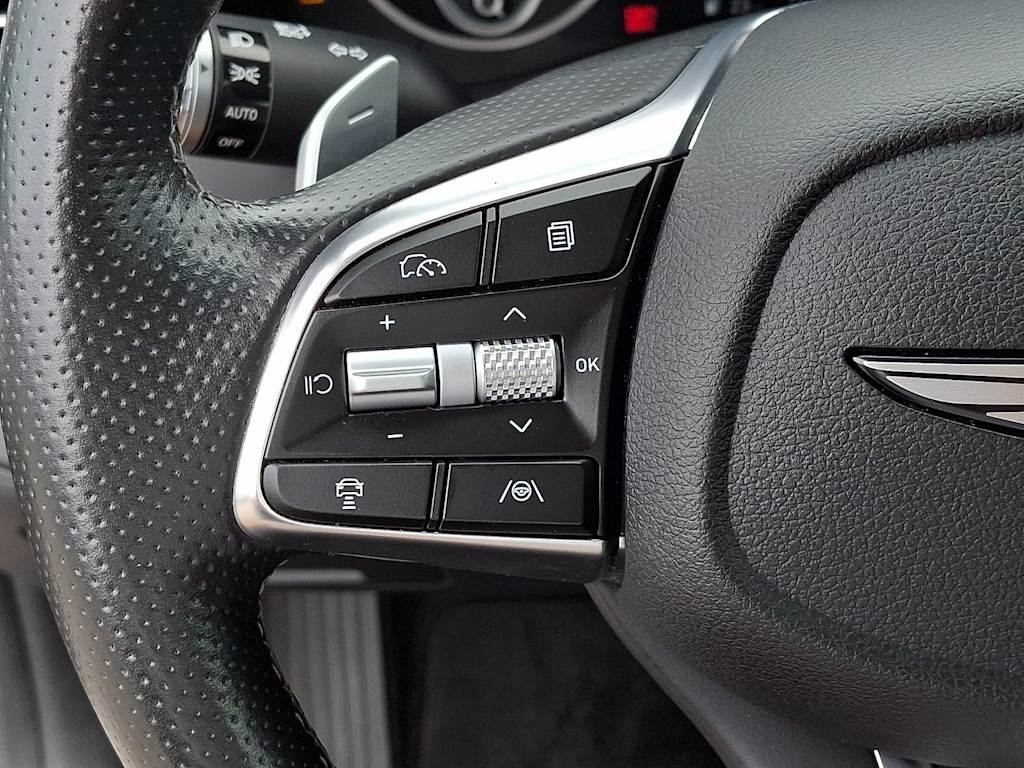 Thumbnail: 2025 Genesis G70 - 26
