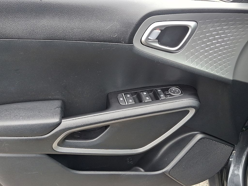 Thumbnail: 2023 Kia Soul - 20