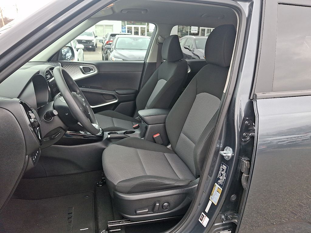 Thumbnail: 2023 Kia Soul - 9